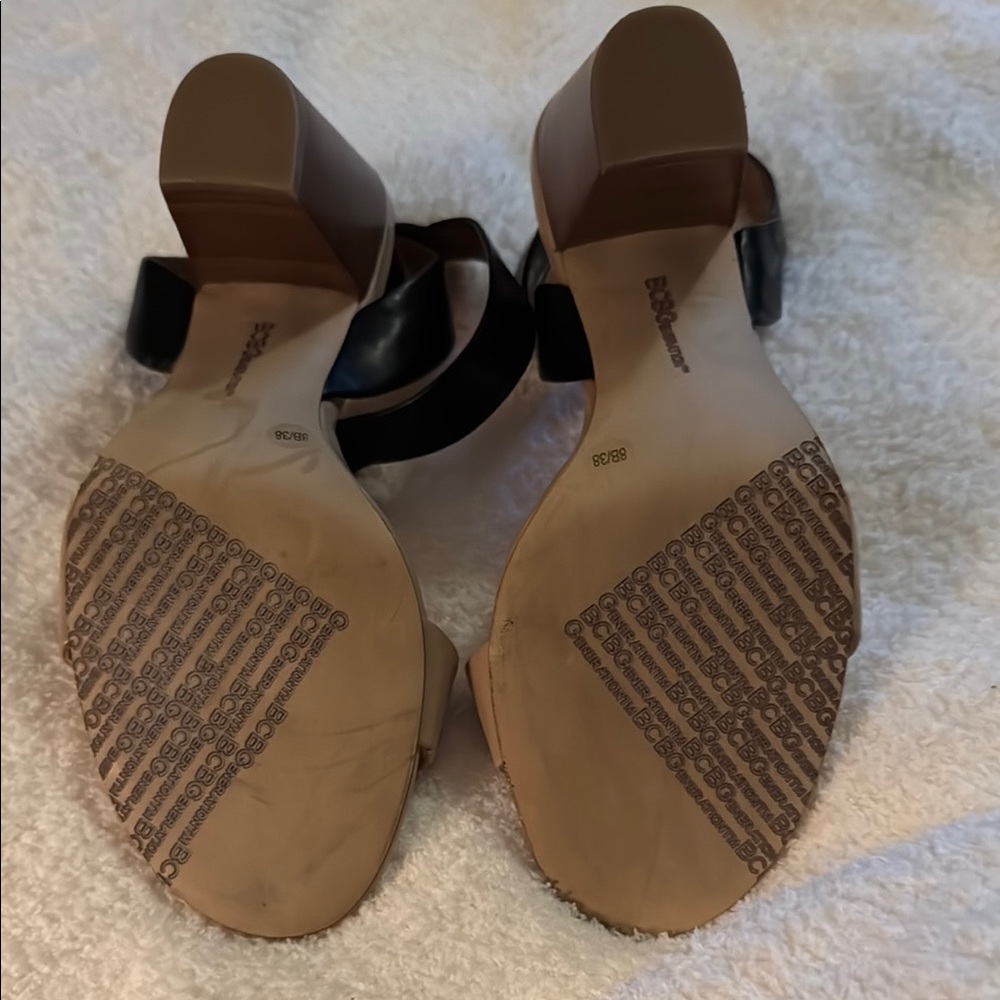 BCBGeneration Beige and Black Heels - Picture 4 of 4